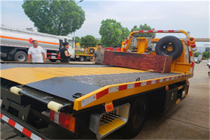 镇原附近拖车电话号码服务